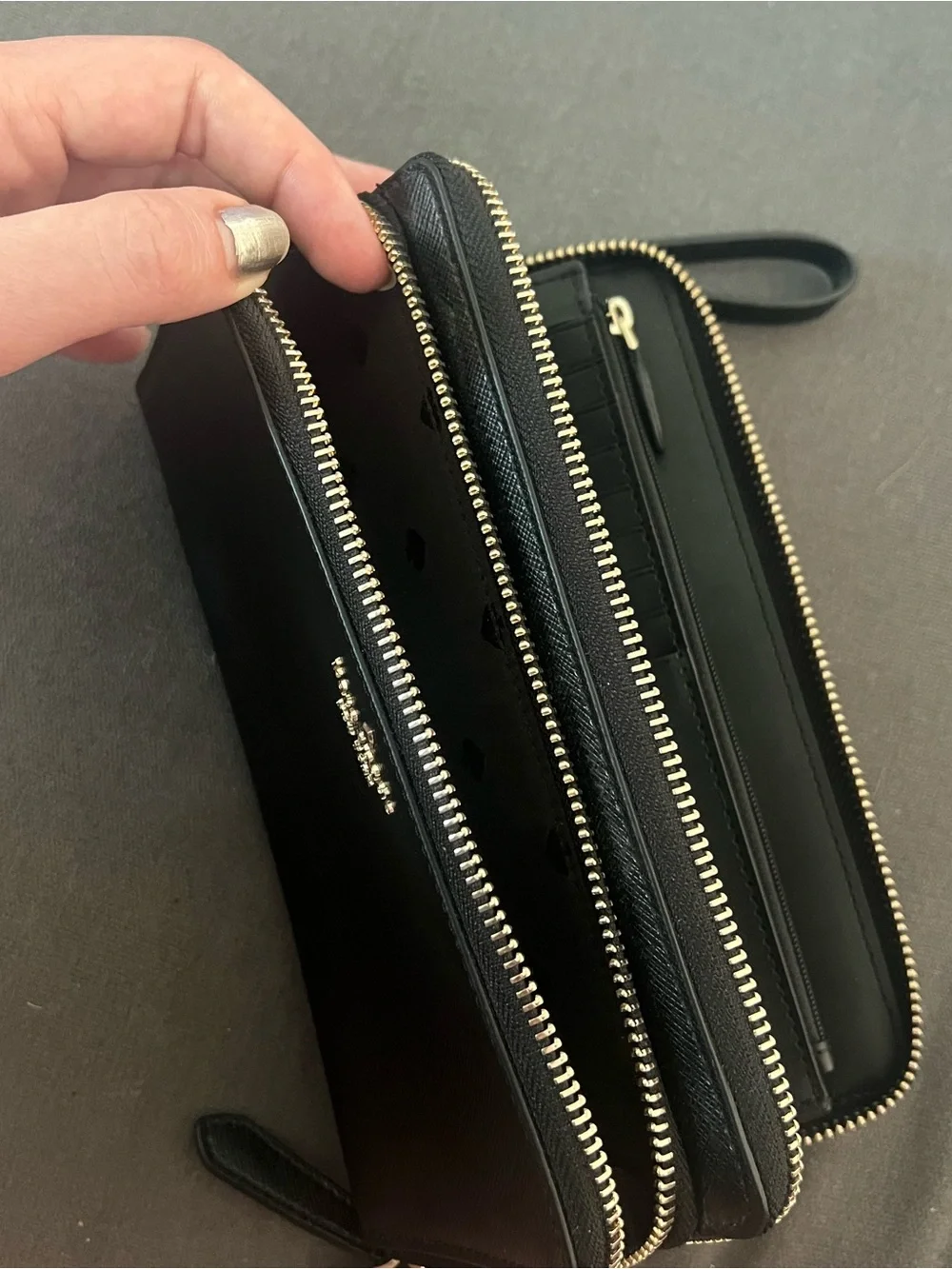 kate spade large carryall wristlet